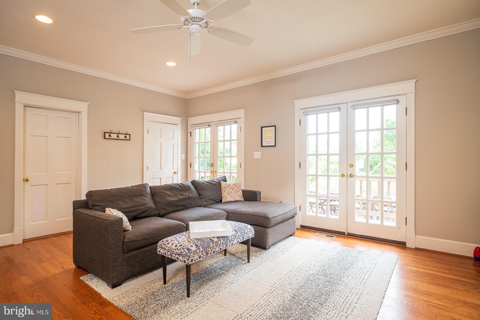 2531 Key Boulevard Arlington, VA 22201 - Photo 11 of 34 Family Room Walks Out to Back Porch/Yard