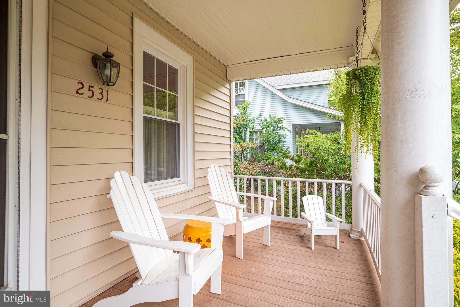 2531 Key Boulevard Arlington, VA 22201 - Photo 2 of 34 Spacious Front Porch