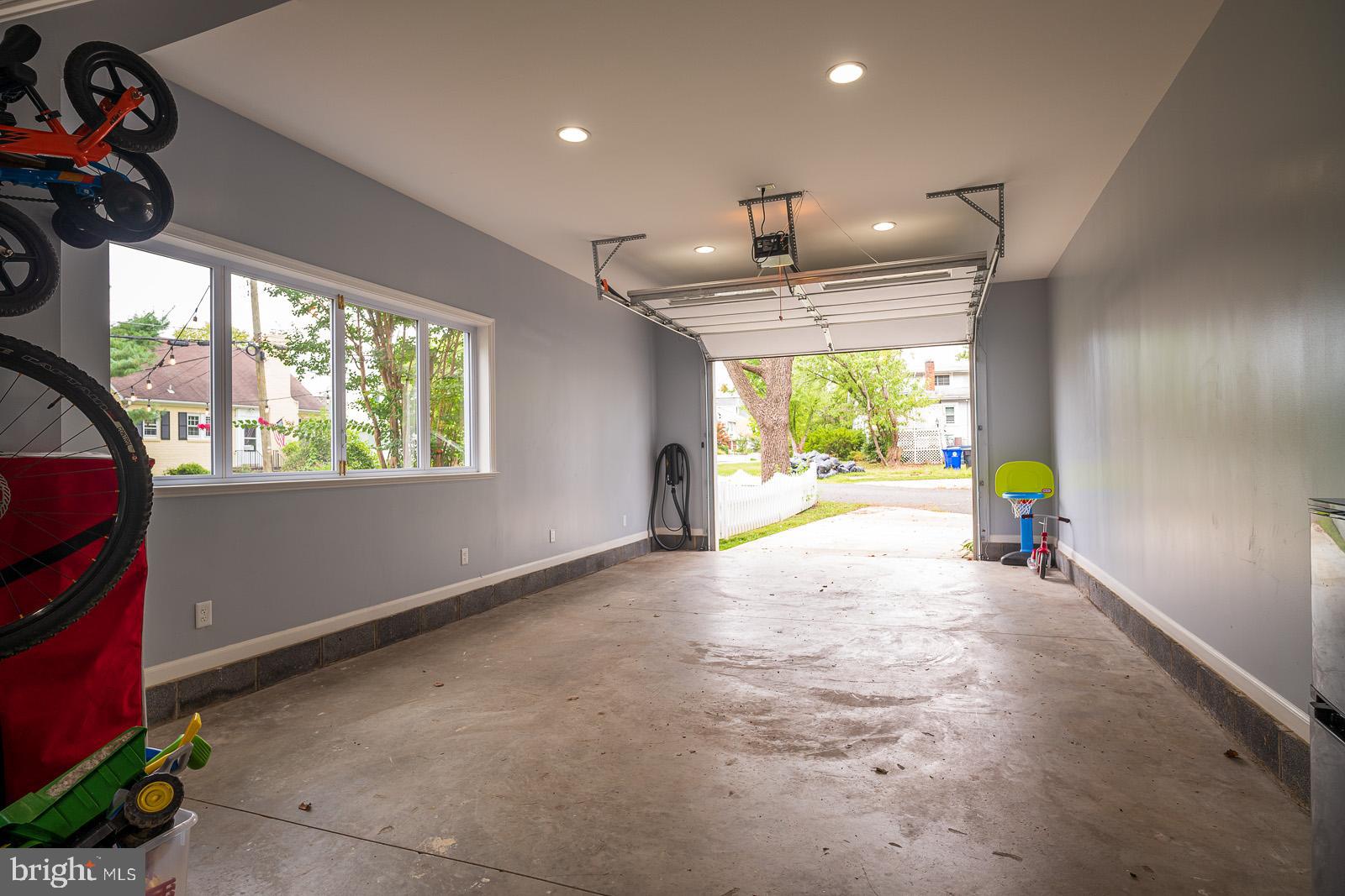 2531 Key Boulevard Arlington, VA 22201 - Photo 26 of 34 New 1.5 Car Garage w/ Storage and Loft