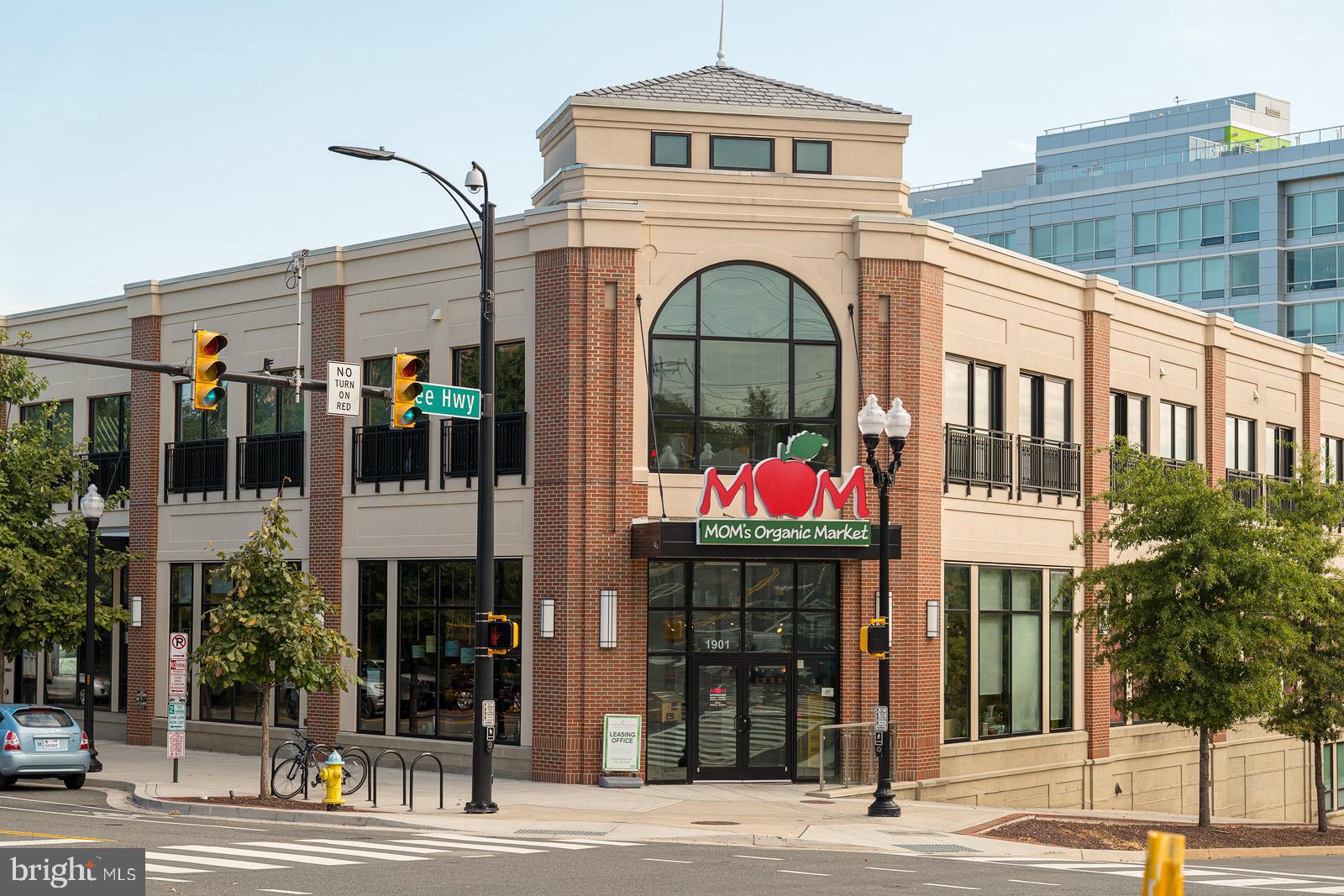 2531 Key Boulevard Arlington, VA 22201 - Photo 34 of 34 Nearby Moms Organic Market