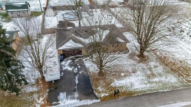 $225,000 | 501 South Hardacre Court, New Castle, IN 47362