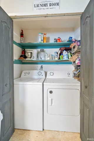 $225,000 | 501 South Hardacre Court, New Castle, IN 47362