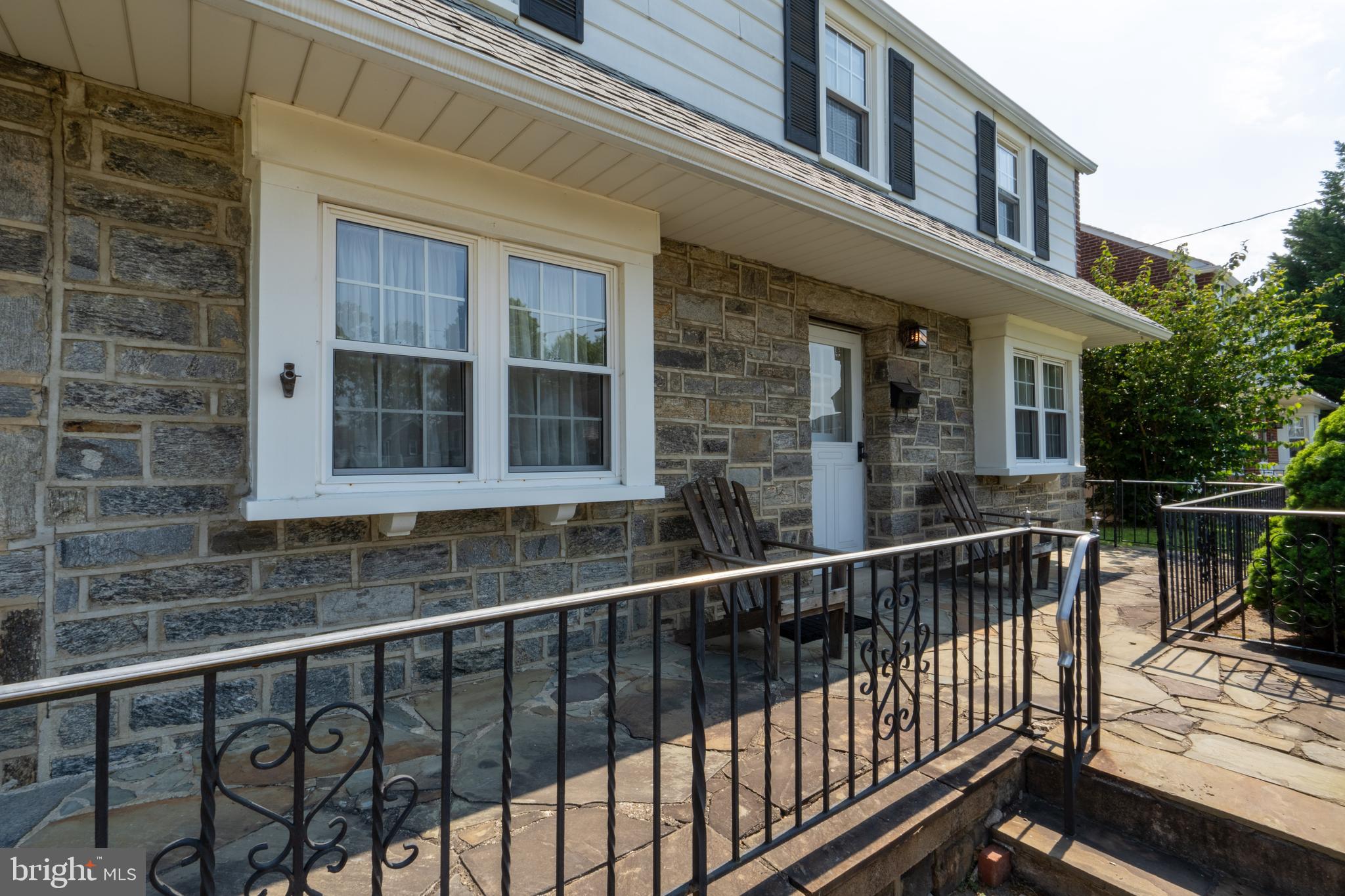 528 Holmes Road Morton, PA 19070 - Photo 3 of 27 Gallery Image 3