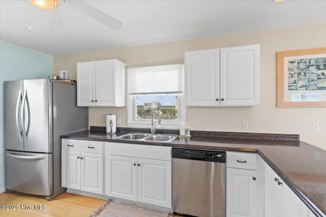 $1,599,000 | 877 Ocean Boulevard West, Holden Beach, NC 28462