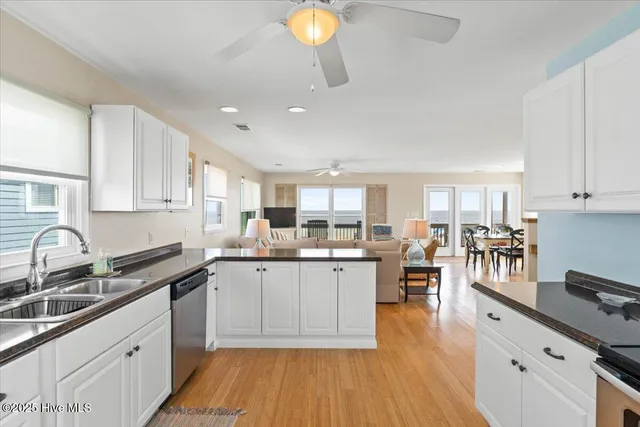 $1,599,000 | 877 Ocean Boulevard West, Holden Beach, NC 28462