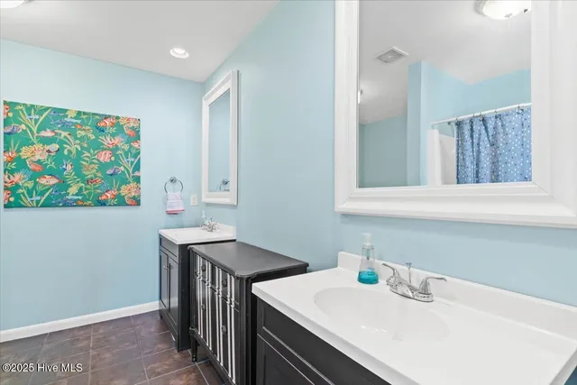 $1,599,000 | 877 Ocean Boulevard West, Holden Beach, NC 28462