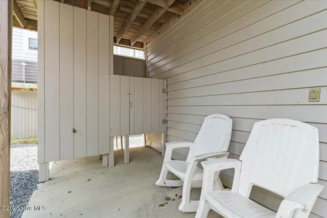 $1,599,000 | 877 Ocean Boulevard West, Holden Beach, NC 28462