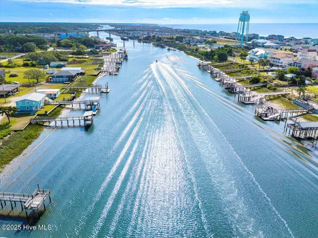 $1,599,000 | 877 Ocean Boulevard West, Holden Beach, NC 28462