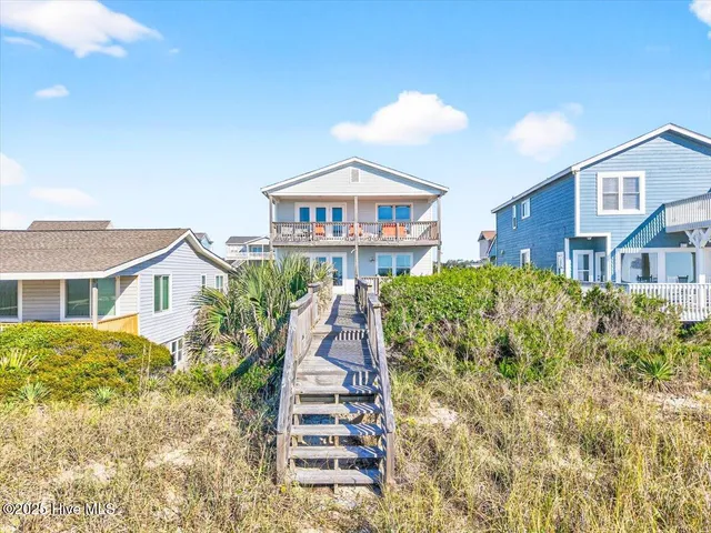 $1,599,000 | 877 Ocean Boulevard West, Holden Beach, NC 28462
