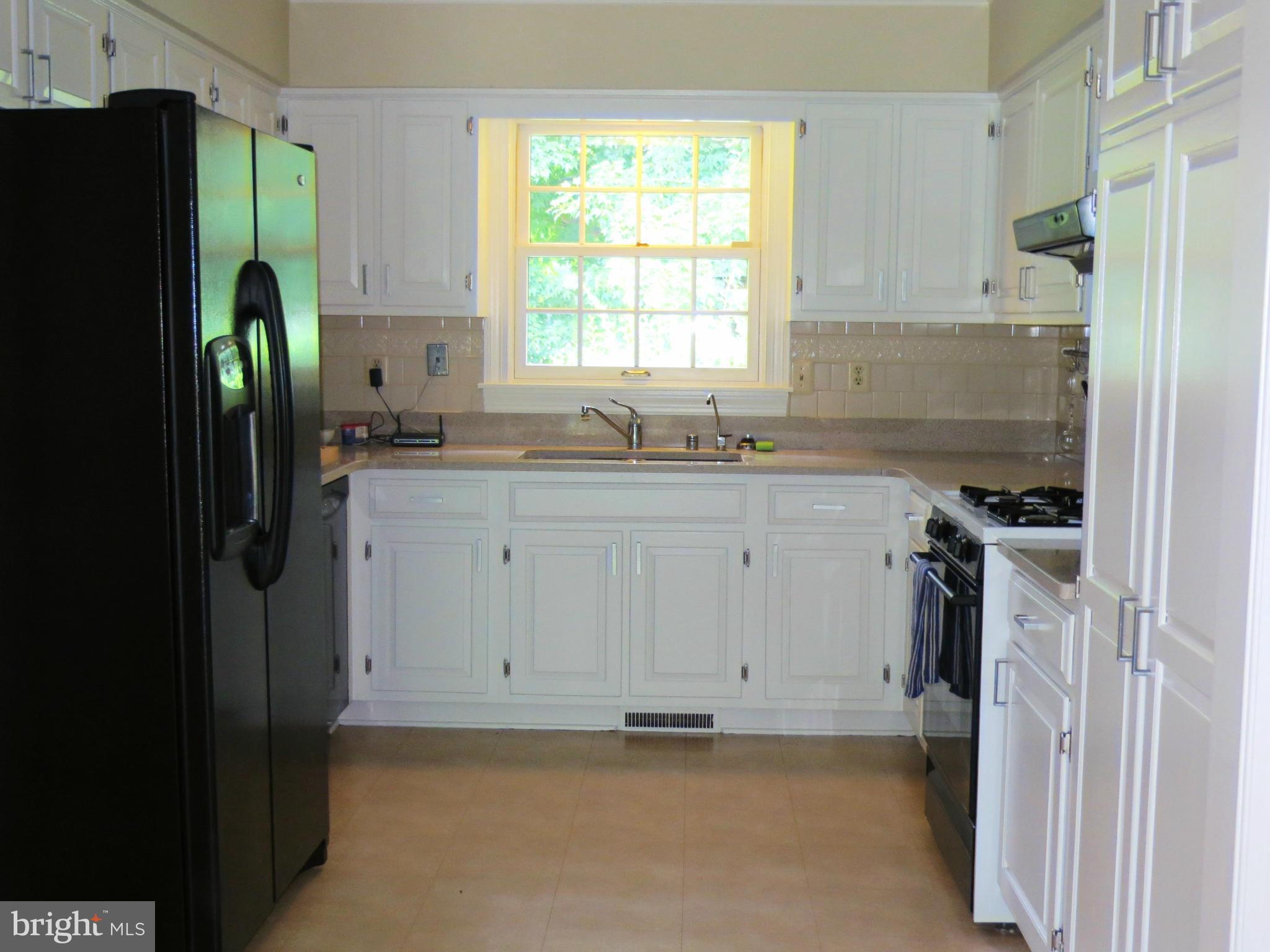 23462 Potts Mill Road Middleburg, VA 20117 - Photo 10 of 20 Kitchen