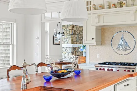 $6,950,000 | 1596 West Side Road, Block Island, RI 02807