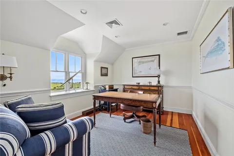 $6,950,000 | 1596 West Side Road, Block Island, RI 02807