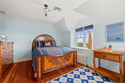 $6,950,000 | 1596 West Side Road, Block Island, RI 02807