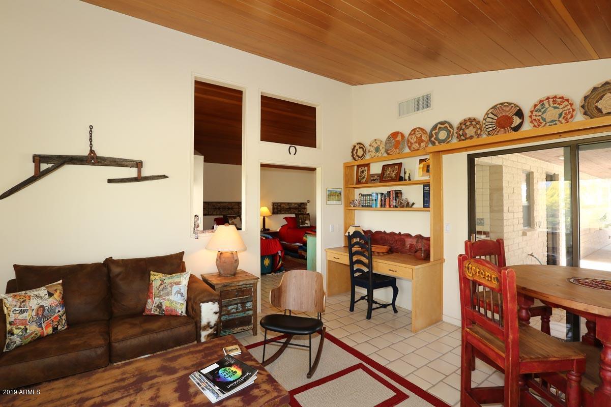 7321 East Long Rifle Road Carefree, AZ 85377 - Photo 33 of 48 Guest House-Great Room2