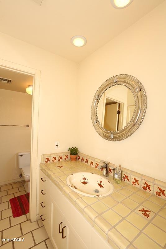 7321 East Long Rifle Road Carefree, AZ 85377 - Photo 37 of 48 Guest House-Ensuite