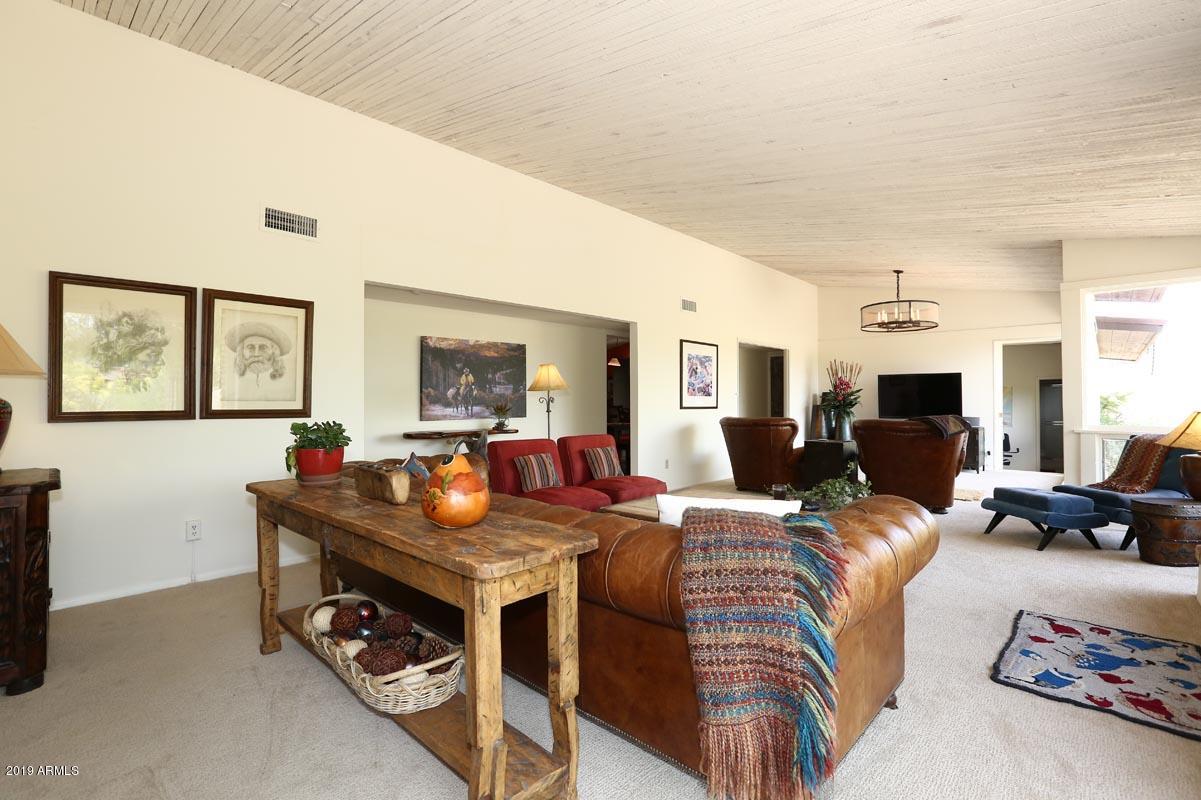 7321 East Long Rifle Road Carefree, AZ 85377 - Photo 8 of 48 Living Room