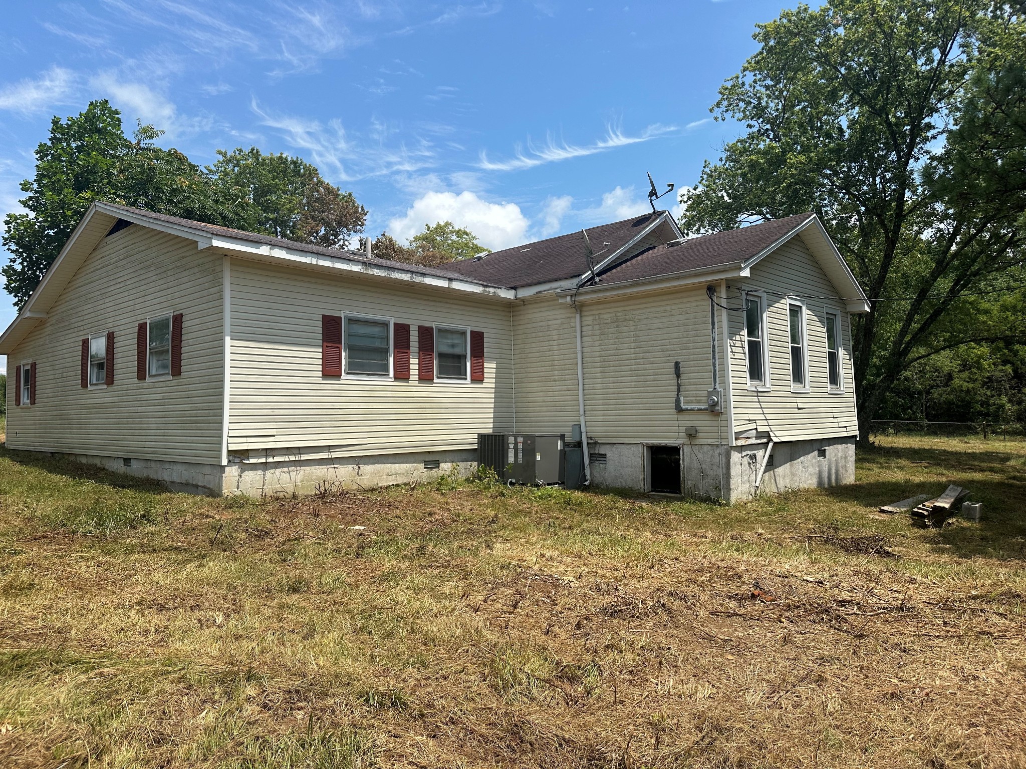 940 Fall River Road Goodspring, TN 38460 - Photo 3 of 7 Back of house