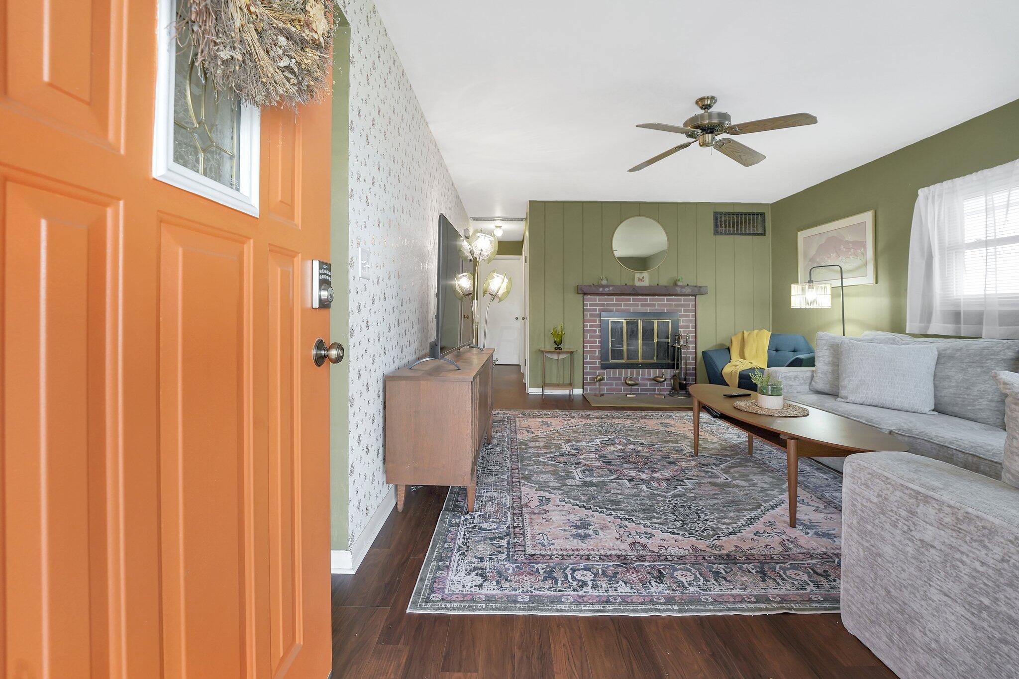 581 Morse Road Columbus, OH 43214 - Photo 5 of 26 Welcome Home!