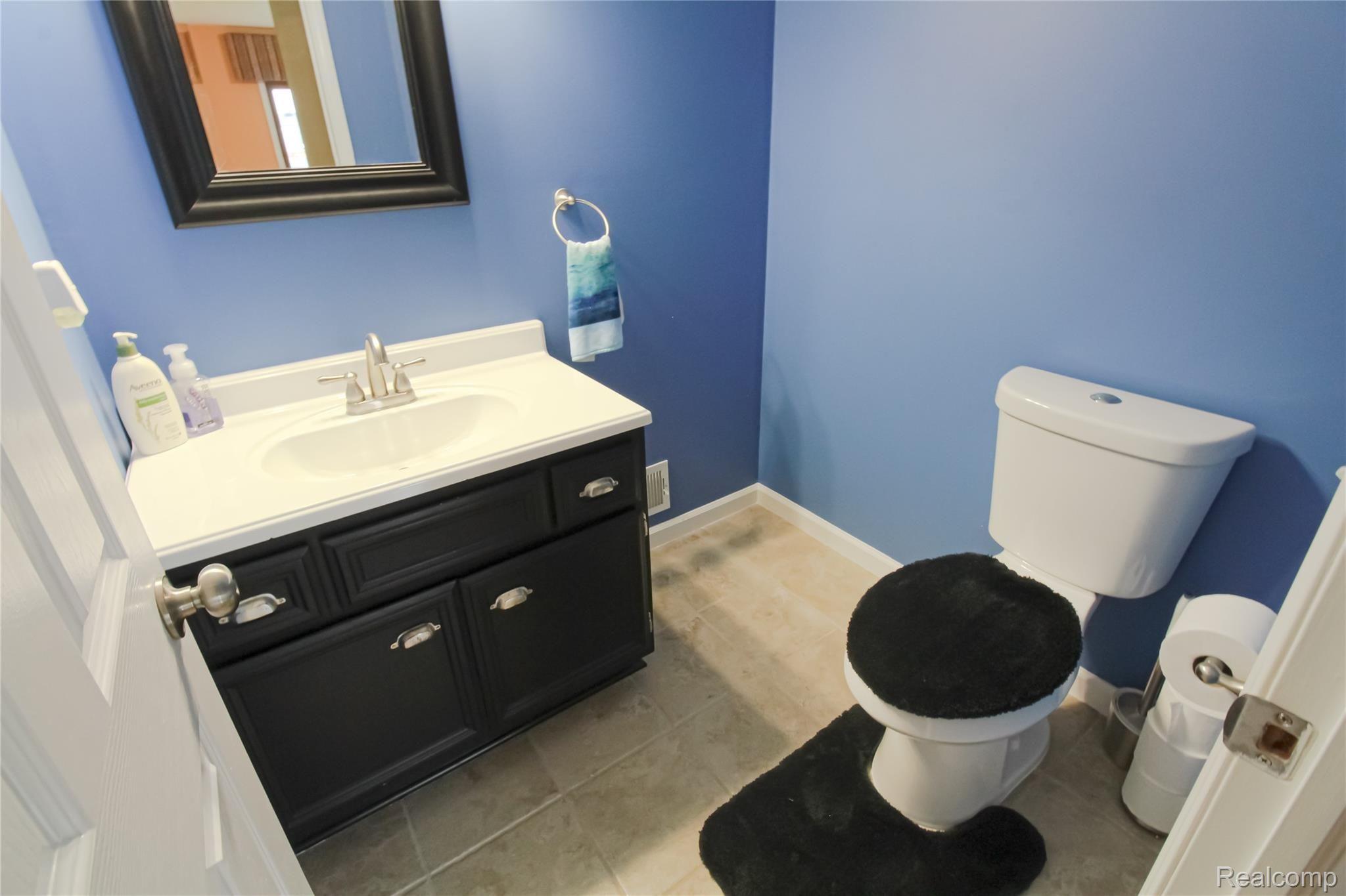 734 Kentucky Drive Rochester, MI 48307 - Photo 30 of 55 710F1428-DAAC-4F3B-BE08-B4AAD88F1854.jpeg