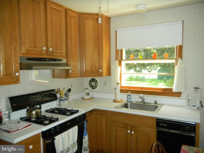 7007 Gaymount Road Windsor Mill, MD 21244 - Photo 5 of 15 Kitchen
