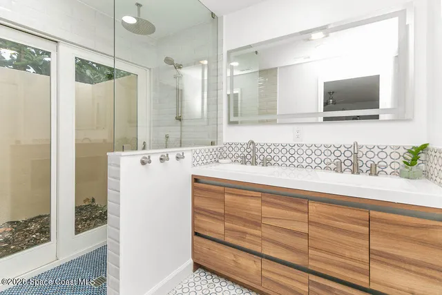 $3,775 | 302 West Osceola Lane, Cocoa Beach, FL 32931