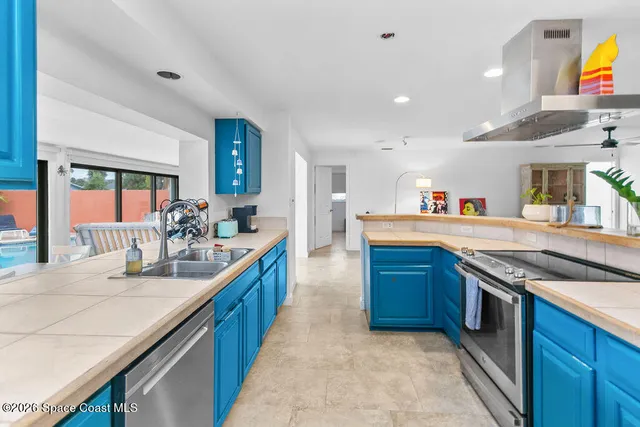 $3,775 | 302 West Osceola Lane, Cocoa Beach, FL 32931