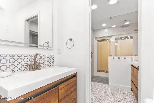 $3,775 | 302 West Osceola Lane, Cocoa Beach, FL 32931