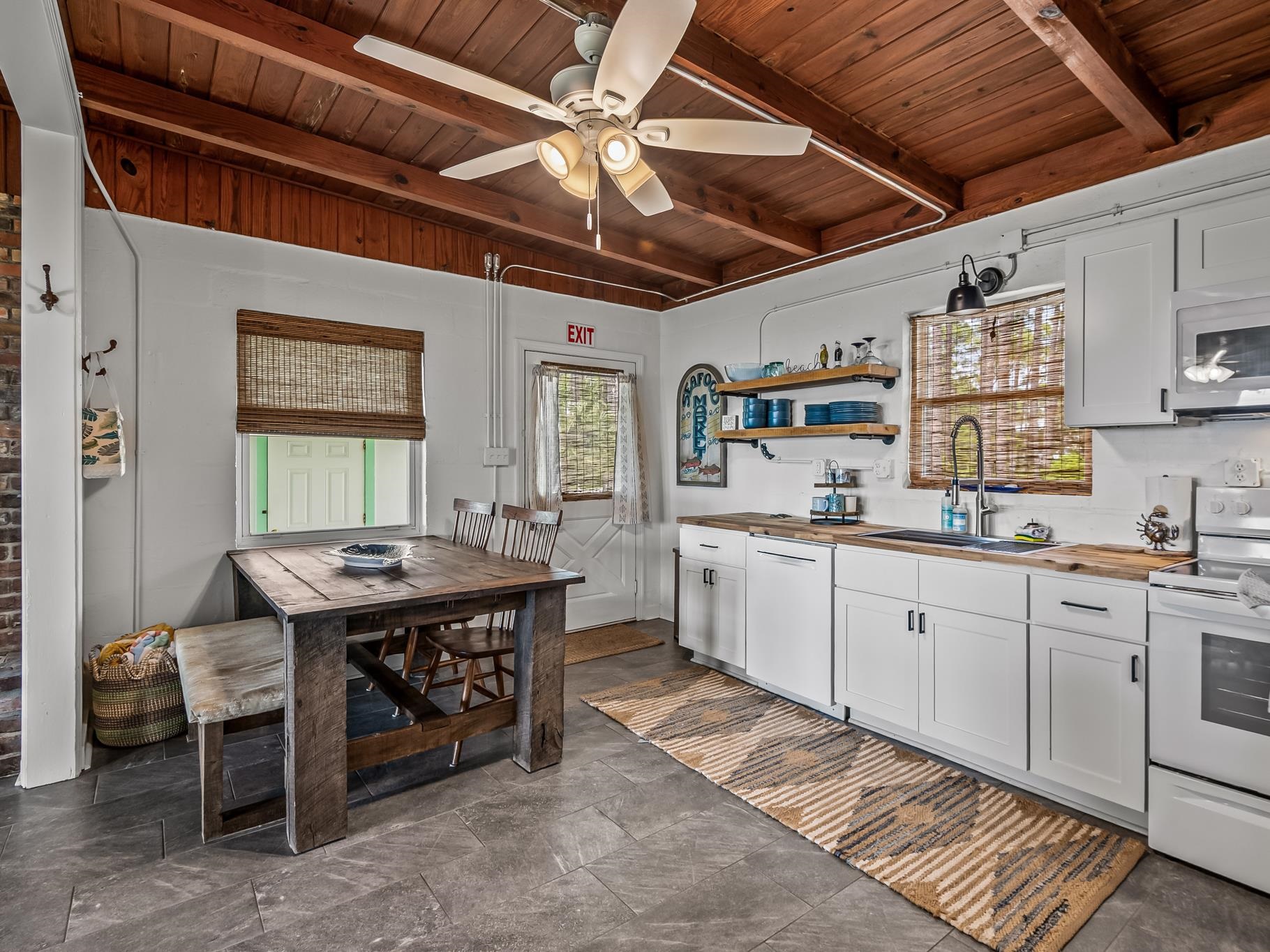 2669 Surf Road Ochlockonee Bay, FL 32346 - Photo 11 of 47