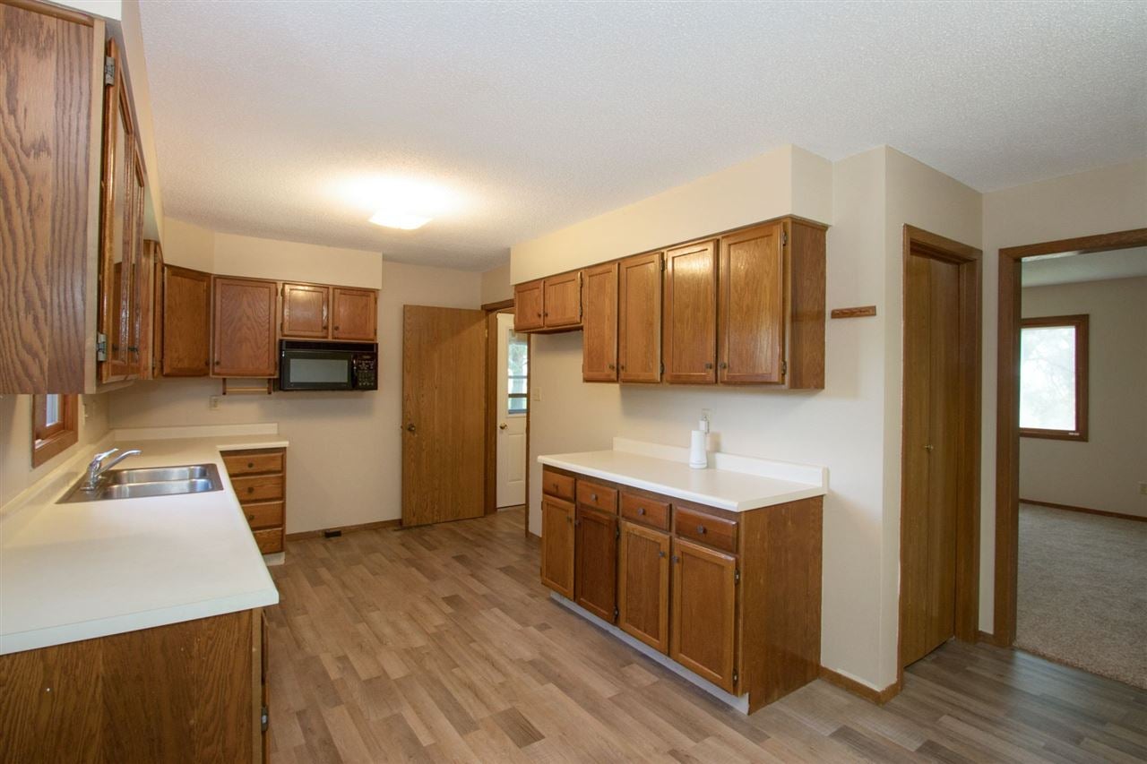 301 Bud Road Lisbon, IA 52253 - Photo 12 of 33 Gallery Image 12