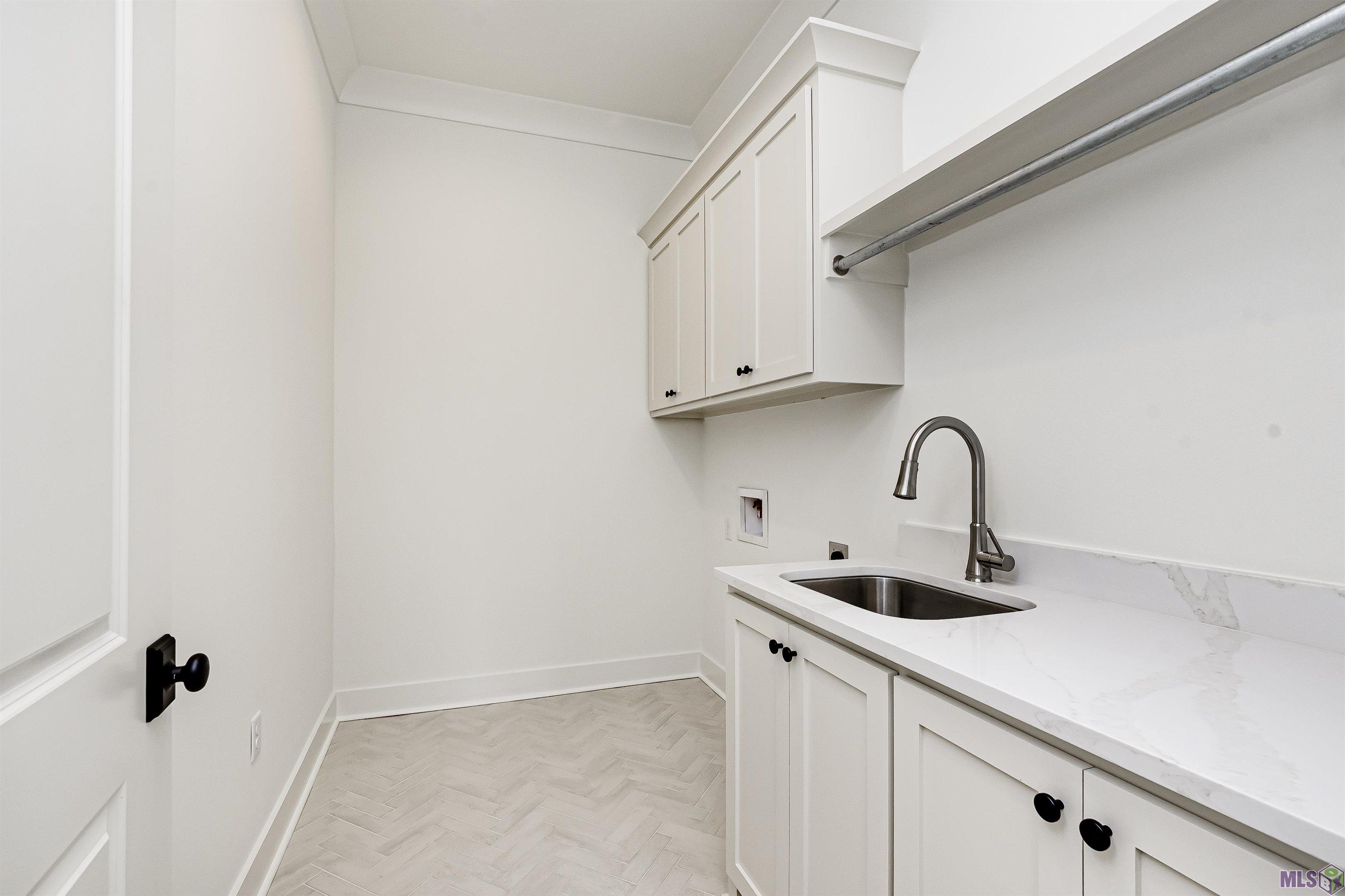 15725 Jack Street Baton Rouge, LA 70817 - Photo 33 of 54 Laundry Room