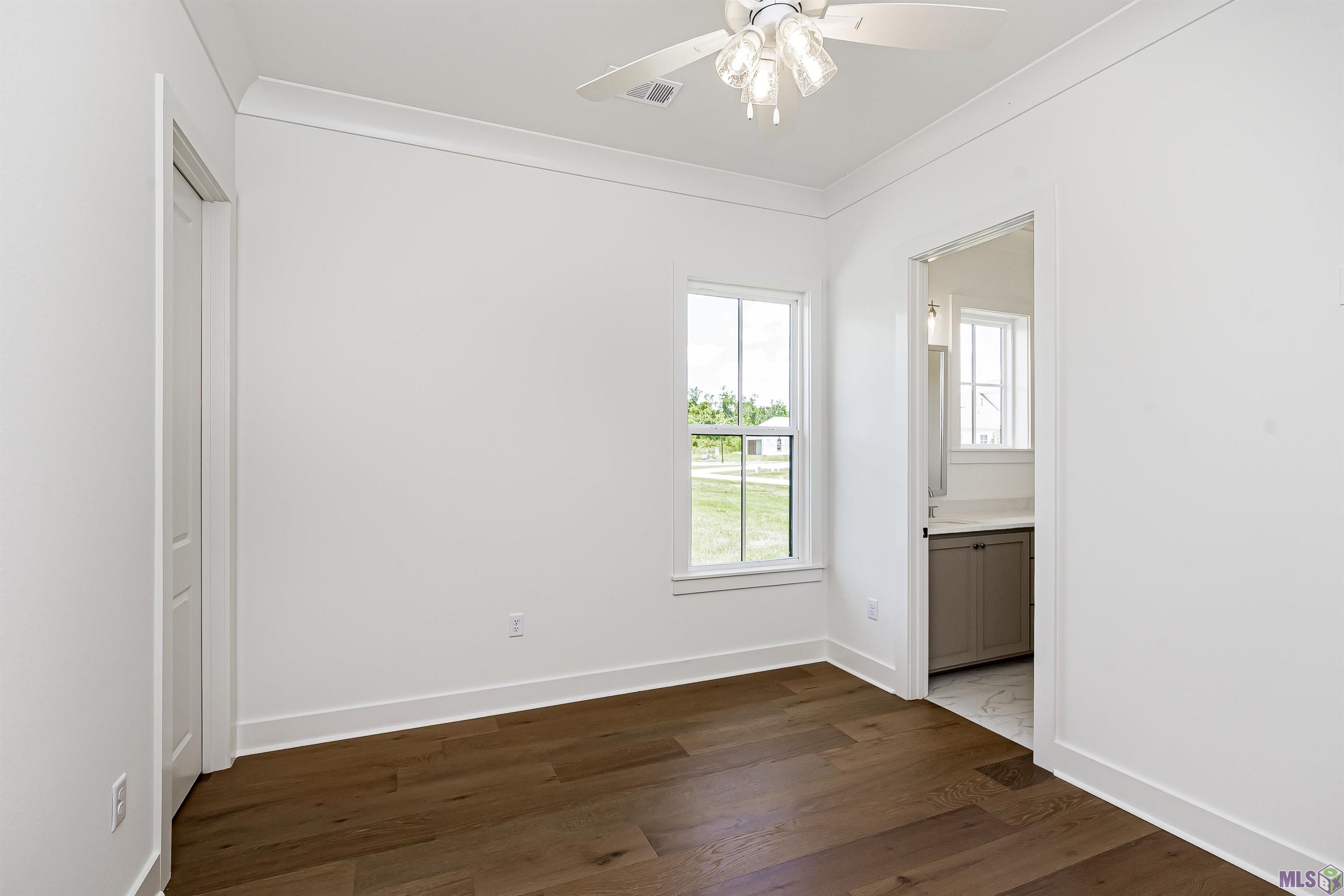 15725 Jack Street Baton Rouge, LA 70817 - Photo 37 of 54 Guest Bedroom 2