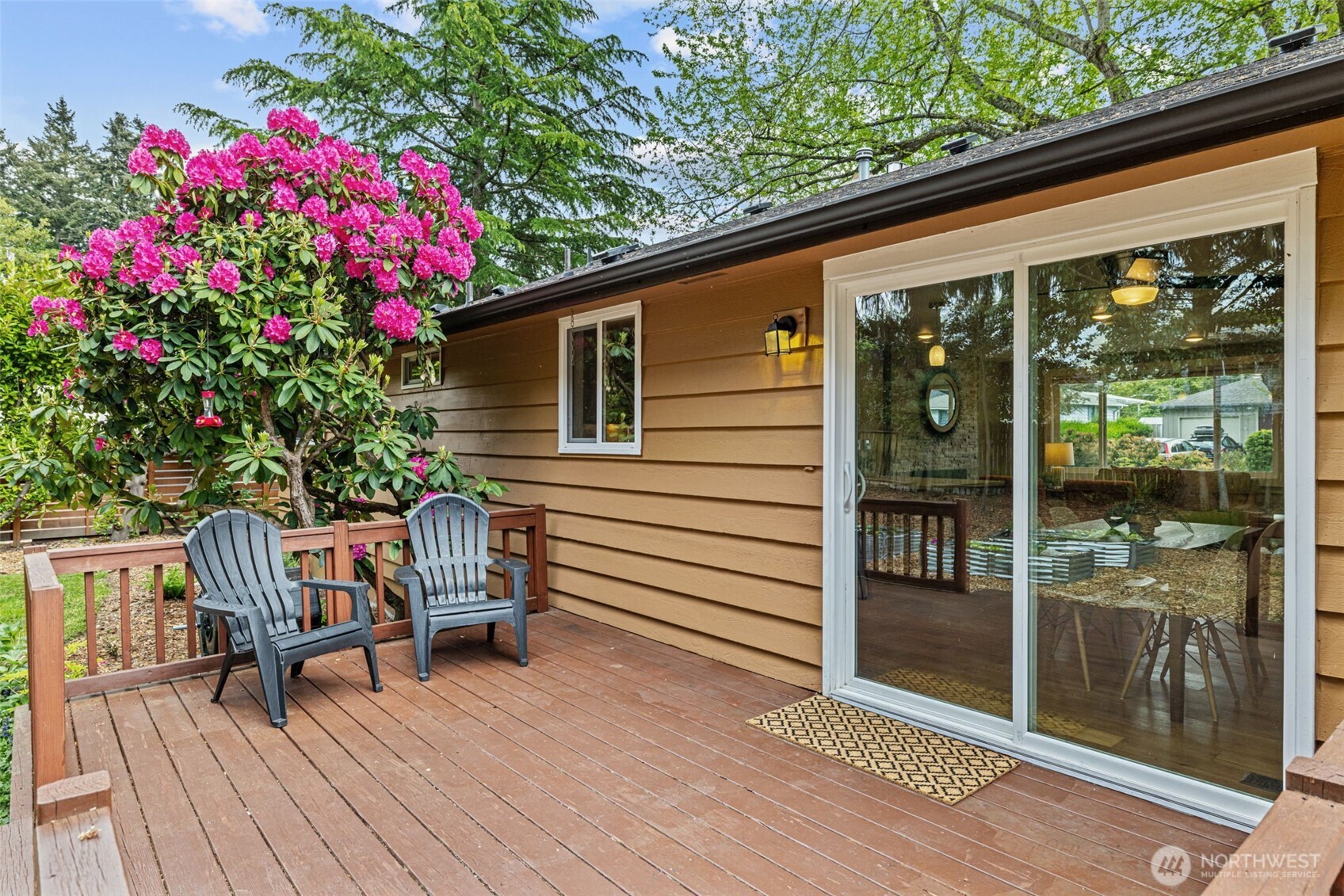 8629 223rd Street Southwest Edmonds, WA 98026 - Photo 28 of 40 a view of a two chairs and table in the balcony