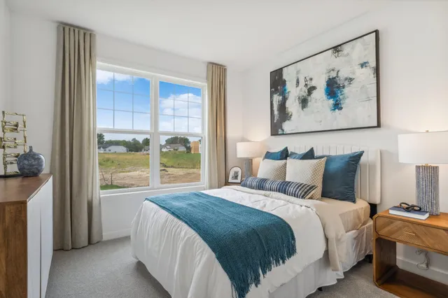 $716,115 | 8692 Periwinkle Boulevard, Woodbury, MN 55129