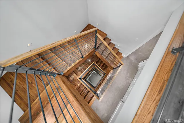 a view of an outdoor space