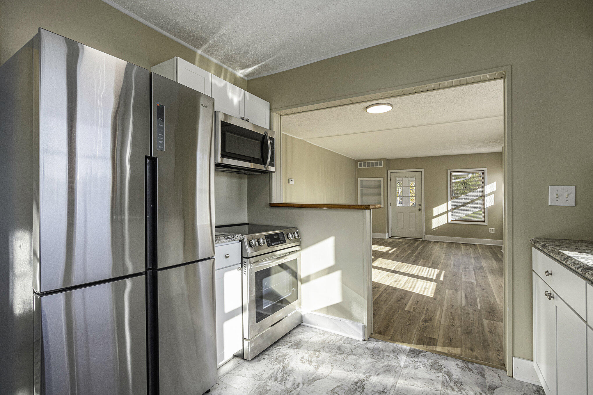 1540 Pipestone Road Benton Harbor, MI 49022 - Photo 11 of 28 Kitchen