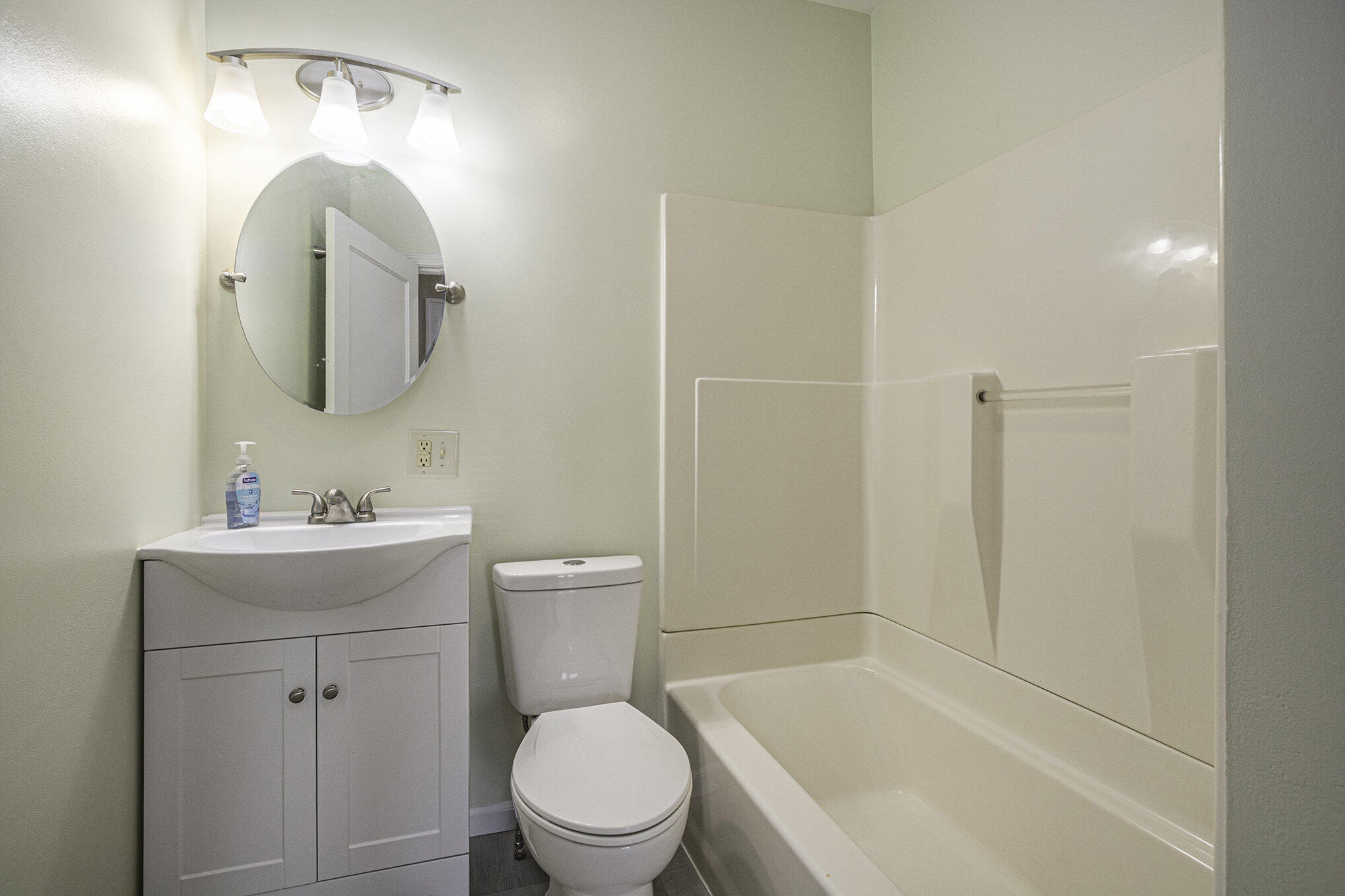 1540 Pipestone Road Benton Harbor, MI 49022 - Photo 14 of 28 Bathroom on Main