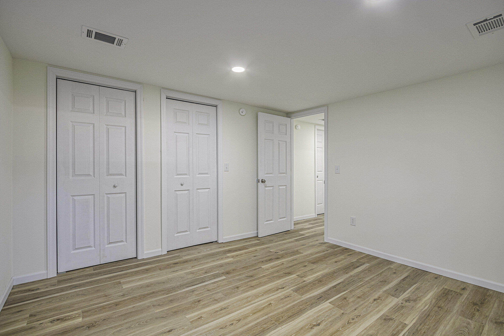 1540 Pipestone Road Benton Harbor, MI 49022 - Photo 16 of 28 Primary Bedroom