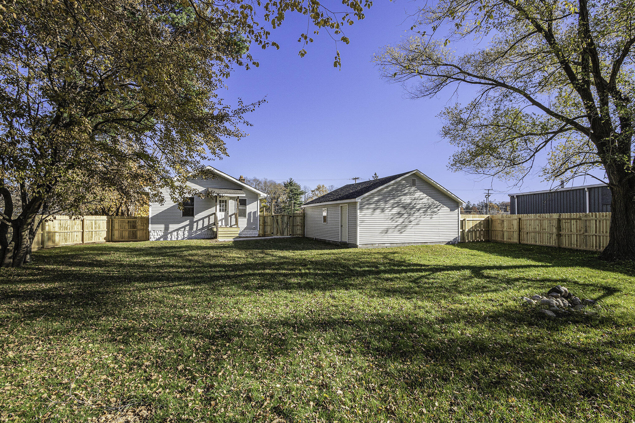 1540 Pipestone Road Benton Harbor, MI 49022 - Photo 20 of 28 Backyard
