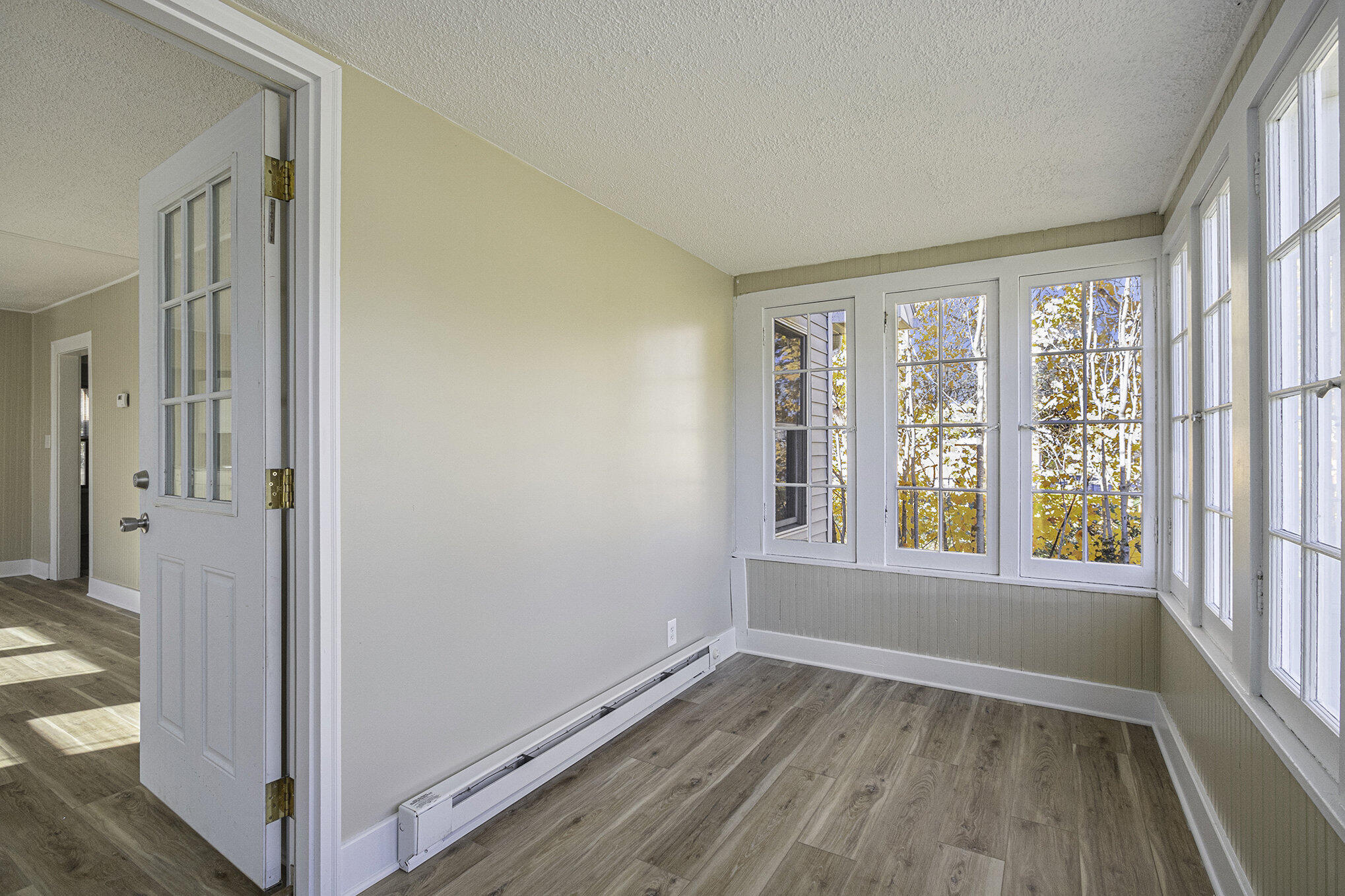 1540 Pipestone Road Benton Harbor, MI 49022 - Photo 5 of 28 4 Season Room