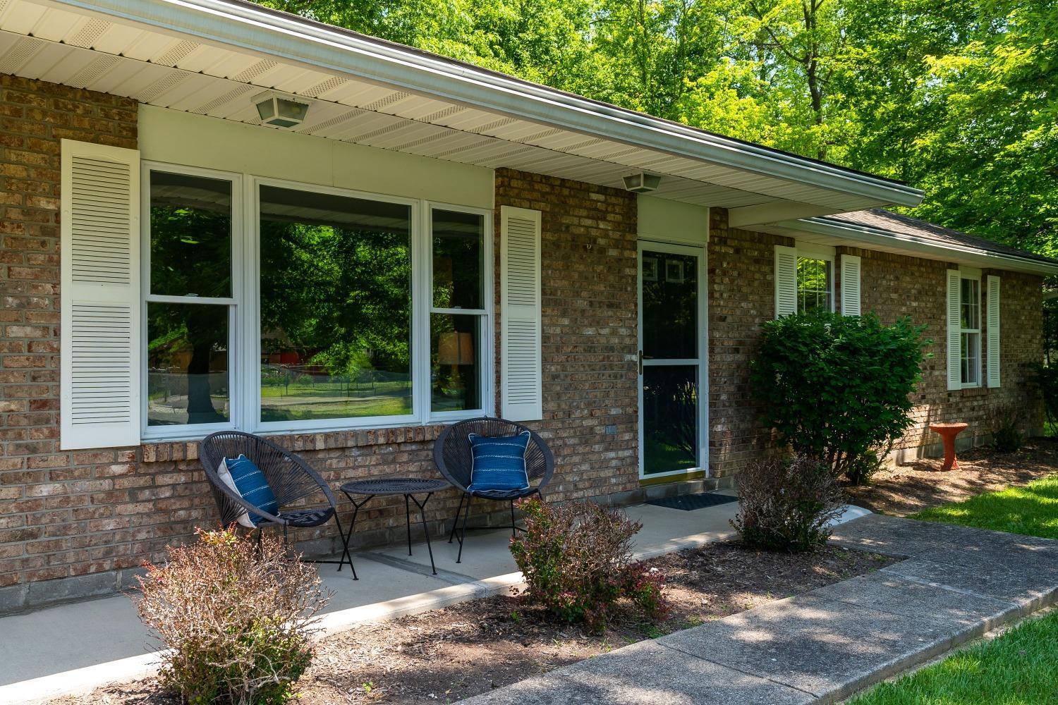 1404 Dale Road Amelia, OH 45102 - Photo 3 of 34 Gallery Image 3
