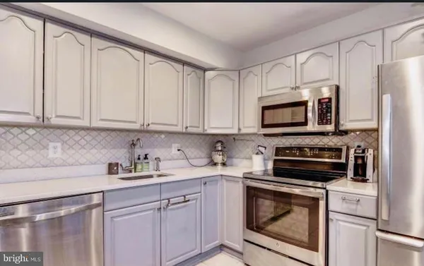 $2,800 | 2716 Glengyle Drive, Vienna, VA 22181