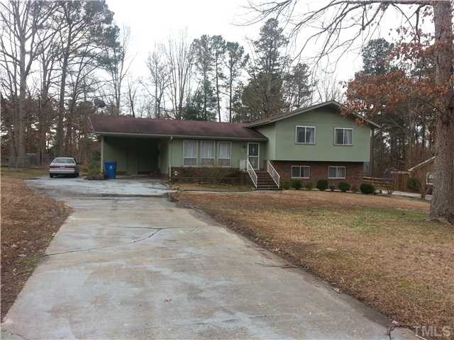 904 Windcrest Road Durham, NC 27713 - Photo 2 of 25 Back Yard