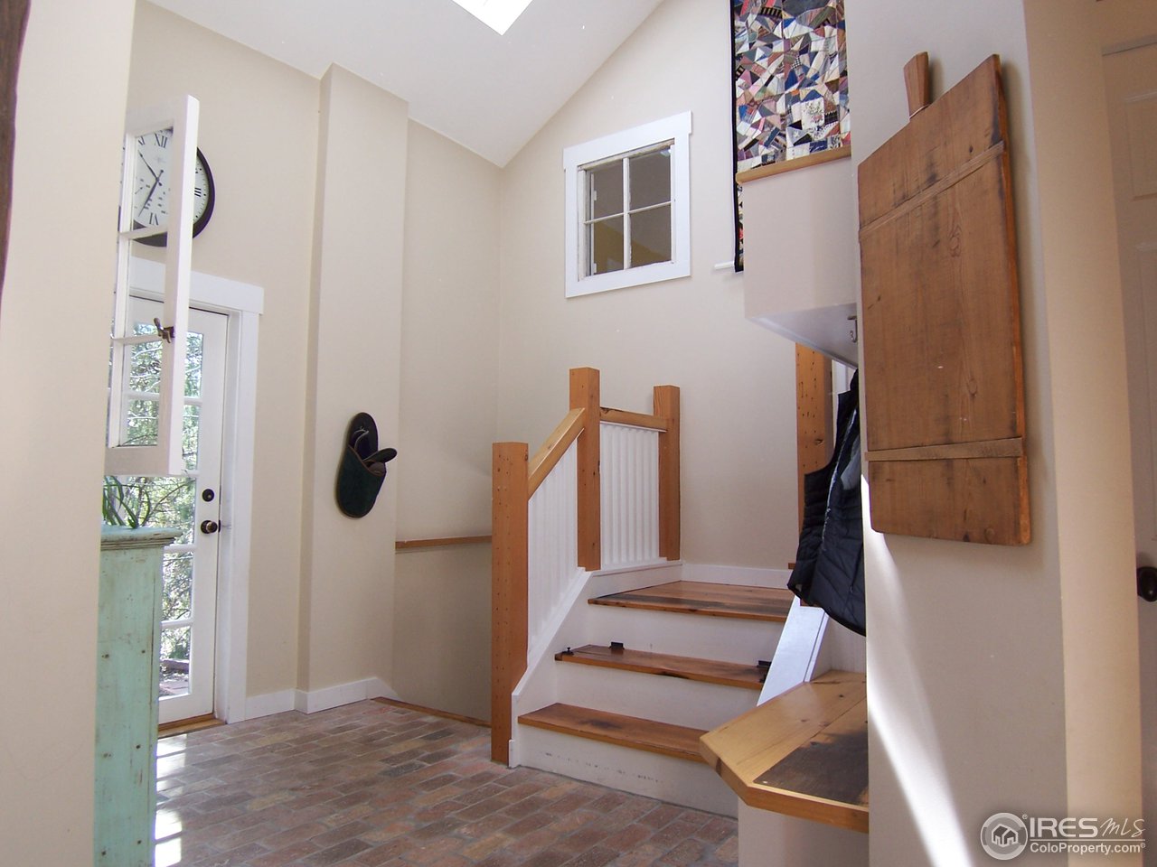 459 Gold Run Road Boulder, CO 80302 - Photo 8 of 18 a view of entryway with furniture