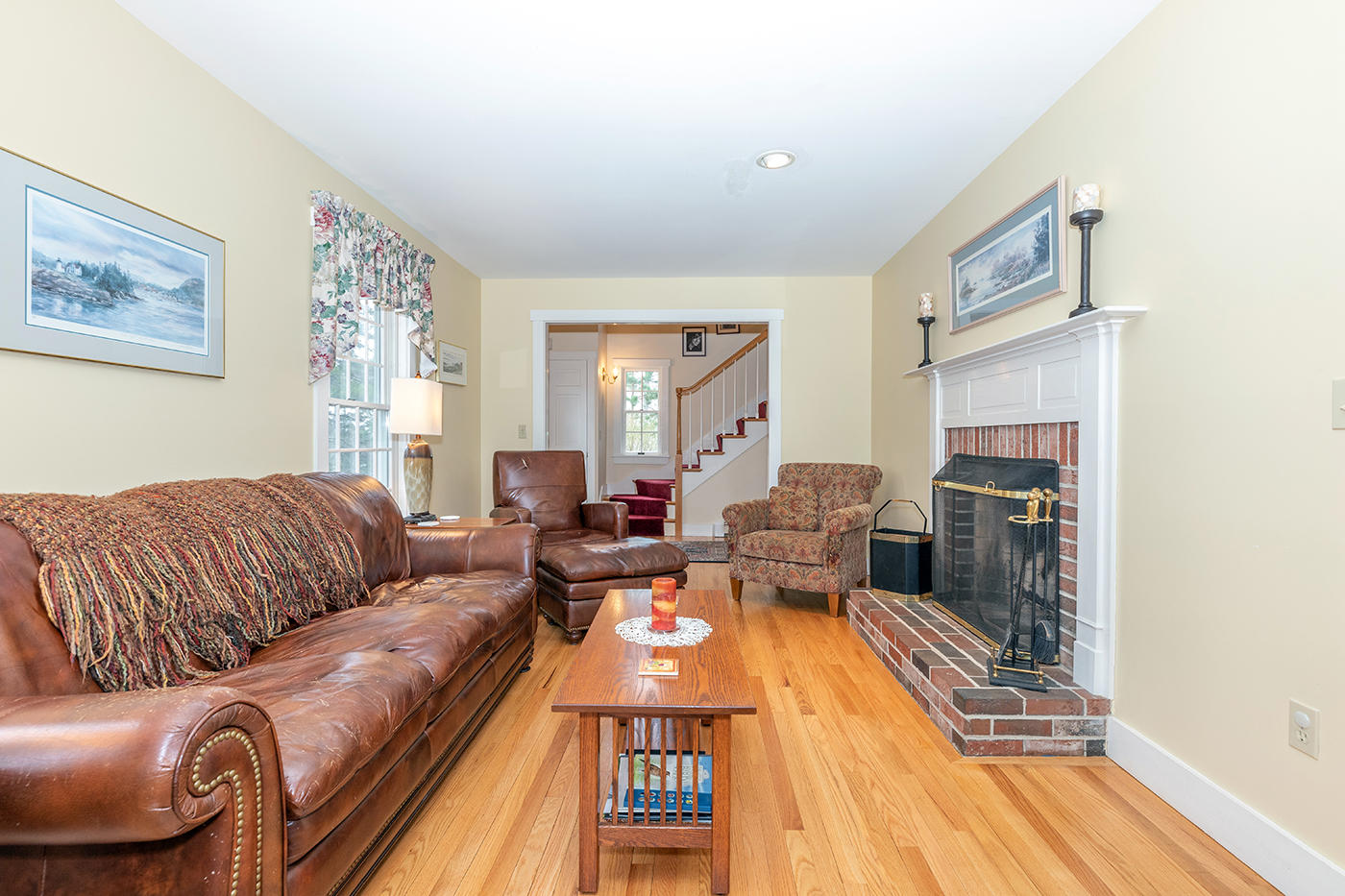 17 Victoria Road Camden, ME 04843 - Photo 23 of 37 Living room