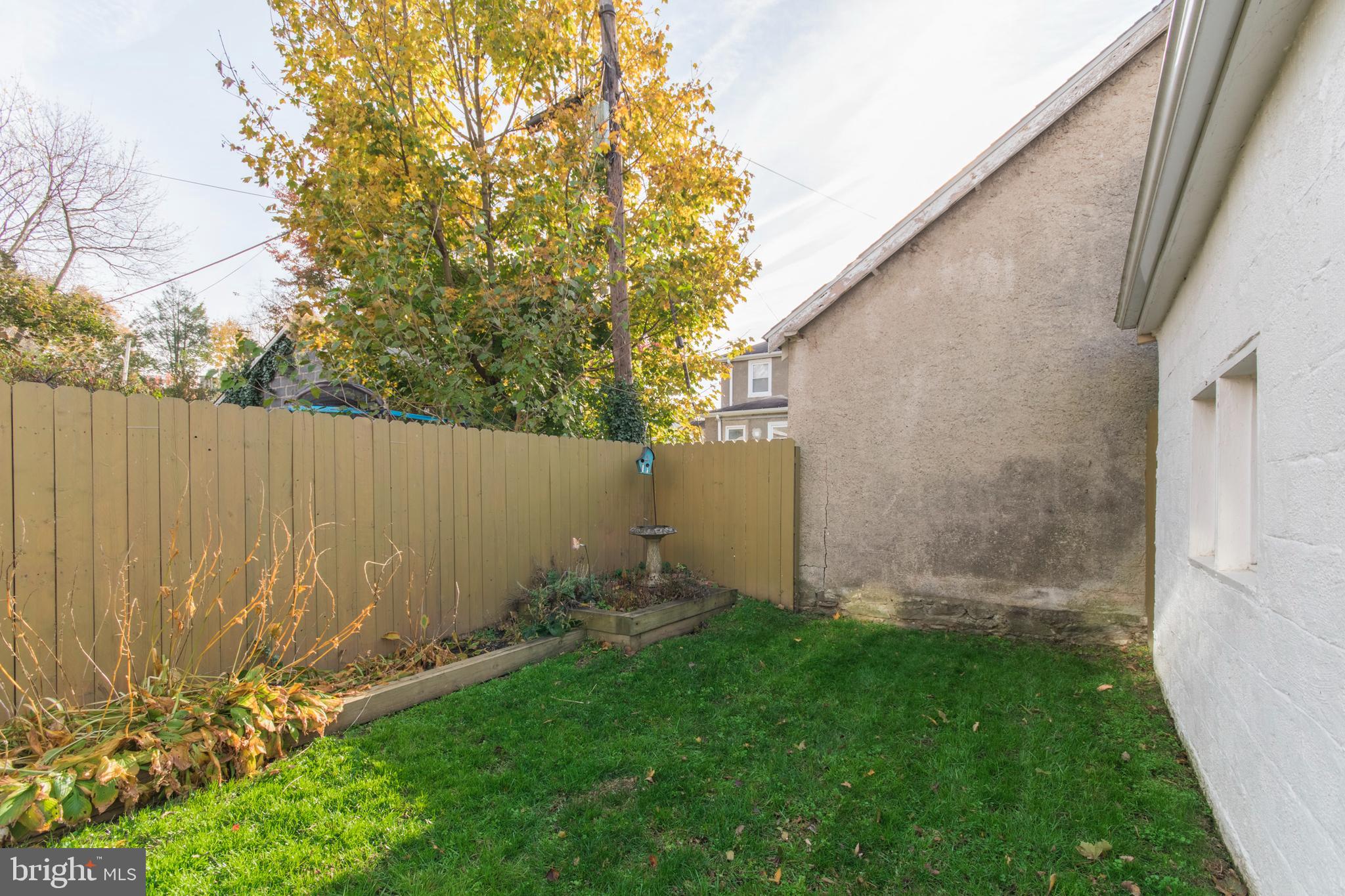 137 Simpson Road Ardmore, PA 19003 - Photo 6 of 35