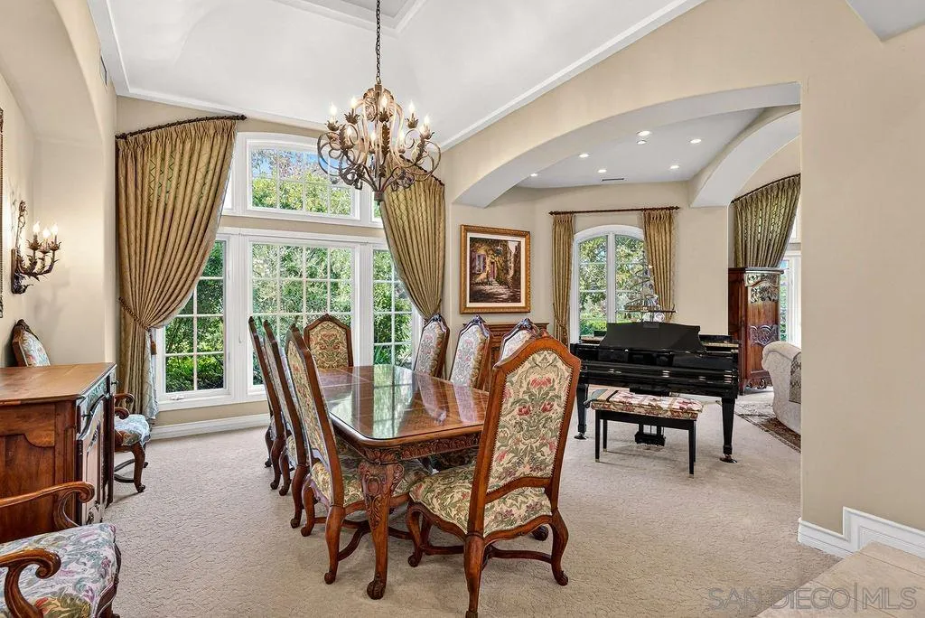 6253 Clubhouse Drive Rancho Santa Fe, CA 92067 - Photo 24 of 73