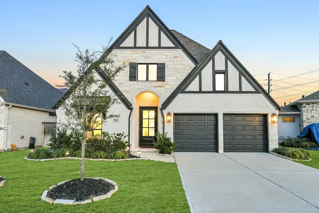 $450,000 | 20306 Rose Gray Lane, Tomball, TX 77377