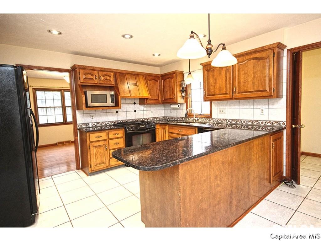 10 Brighton Road Springfield, IL 62702 - Photo 8 of 36