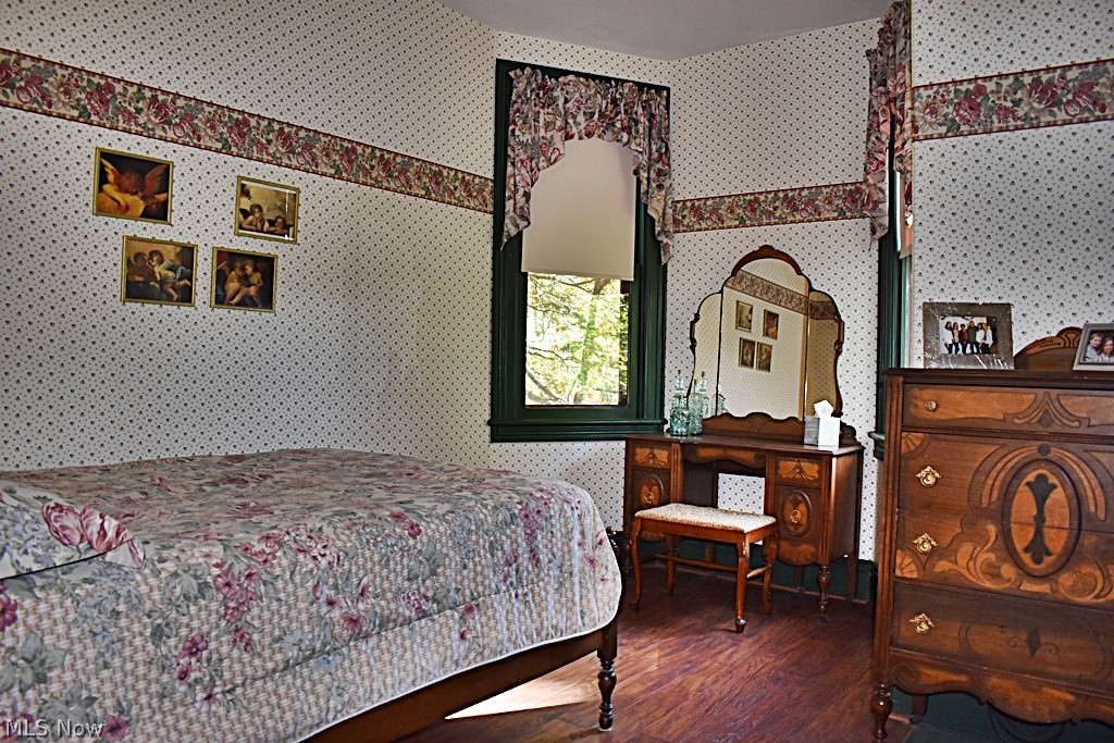6670 Dunham Road Walton Hills, OH 44146 - Photo 8 of 35 First floor Bedroom with alcove...
