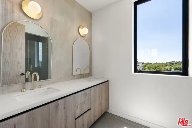 $6,495 | 1413 South Doheny Drive, Los Angeles, CA 90035